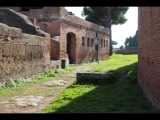 05599 ostia - regio iii - via delle volte dipinte - li - casa delle volte dipinte (iii,v,1) - blick ri suedwesten.jpg